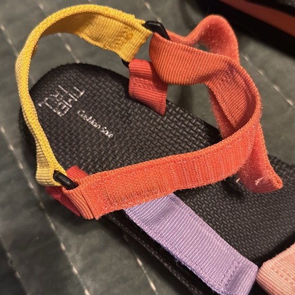 Colorful sandals - Picture 2 of 4